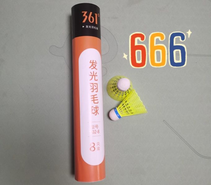 羽毛球具