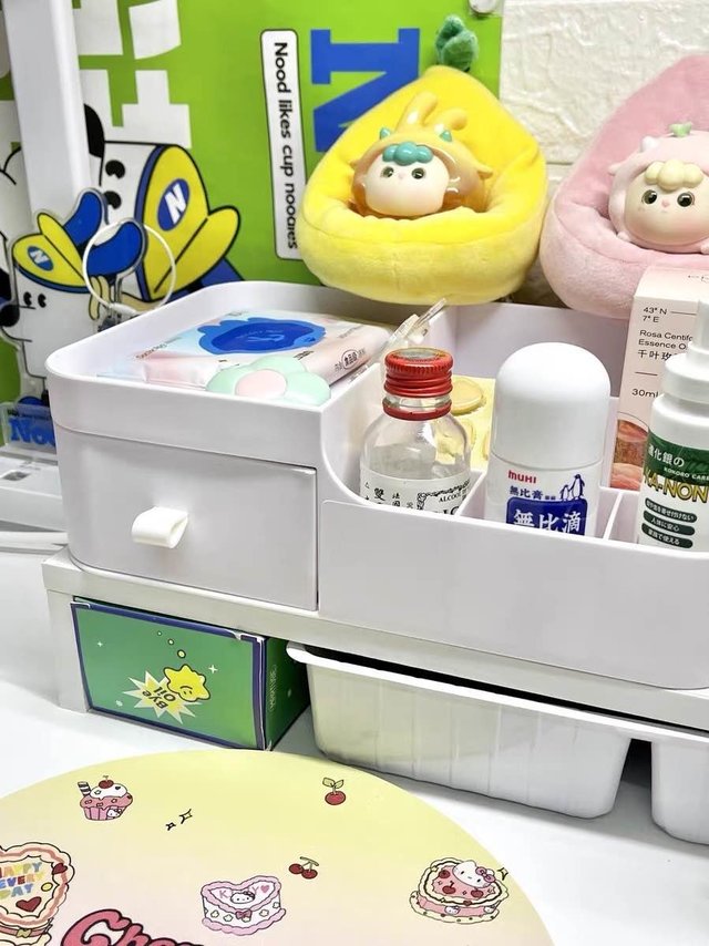 这款化妆品收纳盒是一款非常实用