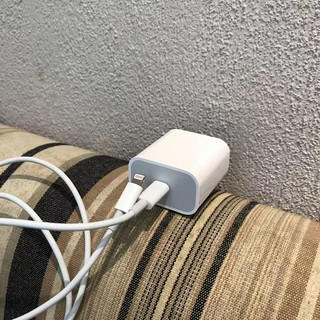 苹果快充充电器