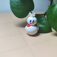 可可爱爱的雪王不倒翁