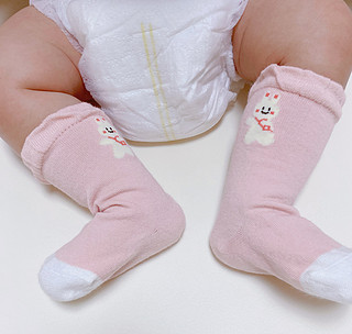 宝宝袜子，柔软舒适，呵护宝宝幼嫩小脚！
