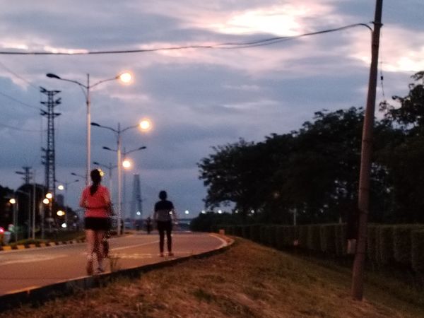 流汗打卡之——河堤路慢跑