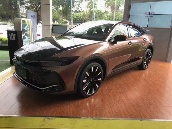 新一代中规进口丰田皇冠，已经凉透了