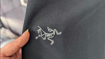 始祖鸟男士软壳休闲运动长裤：时尚与功能的完美结合