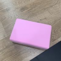 这块砖砸人不痛