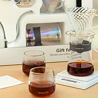 Brewista手冲咖啡礼盒套装，包含温控咖啡壶，滤杯，分享壶，电子秤套装