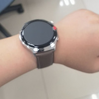戴上华为手表 Watch4，变成时尚焦点