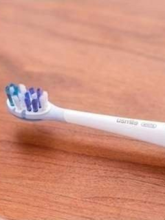 别再用手刷牙了！电动牙刷让你的口腔更健康