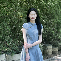 时尚与传统的完美结合，新中式复古连衣裙带你感受小众设计的独特魅力！