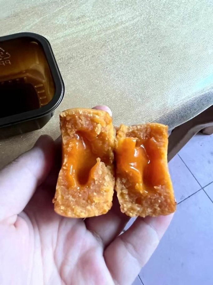 这个双黄月饼也太好吃了吧