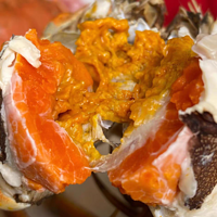 中秋节前的大闸蟹更加的好吃，都是童子蟹壳不硬肉滑肉嫩，而且价格也不是很贵，喜欢吃的可以赶紧来尝尝