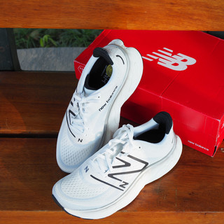 慢跑或走路的最佳选择~~NEW BALANCE MORE v4 跑鞋实测体验