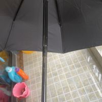 米家雨伞99买入的，​不到一年就生锈，开启