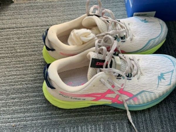晒晒我的亚瑟士跑鞋