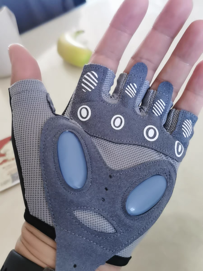 阿瑞玛户外手套