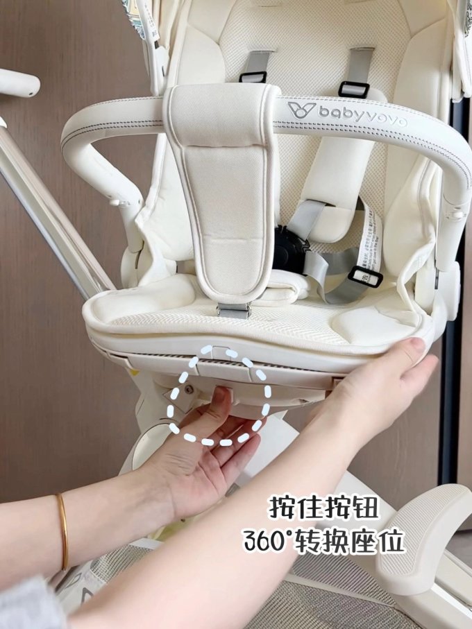 婴儿推车