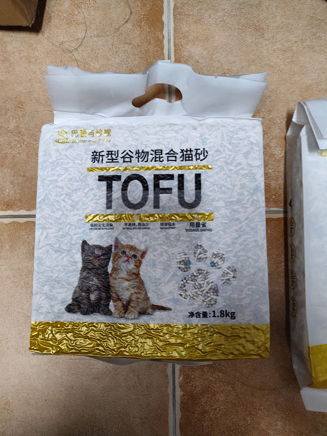 巴顿与珍妮豆腐猫砂：环保、高效的猫砂选择