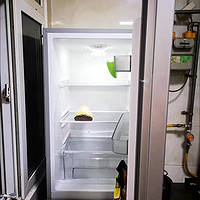 小米米家213升冰箱：三门三温区设计，静谧节能，让您享受美好的生活空间