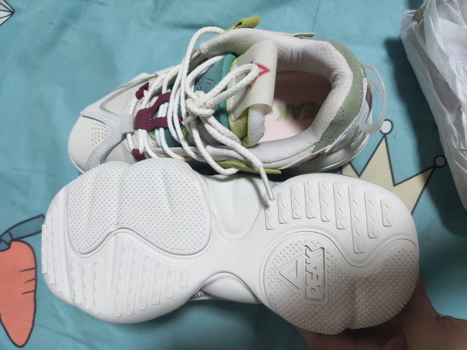 匹克休闲运动鞋