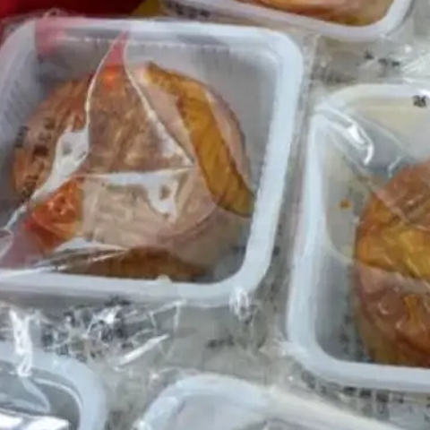 多重口味惊喜，全聚德吾龙臻品月饼色味俱佳