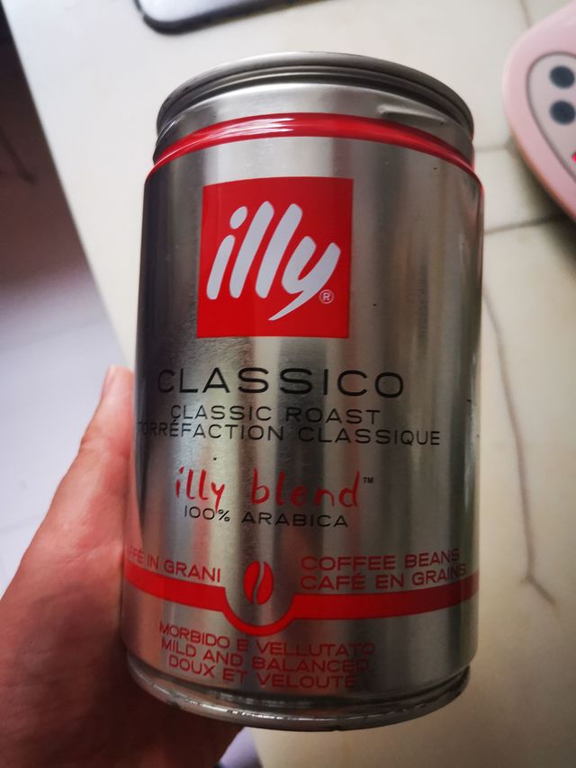 illy罐，还是原来的样子，不一样的用途