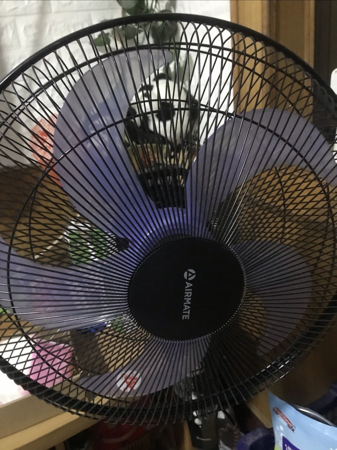 秋风瑟瑟开空调浪费风扇刚刚好
