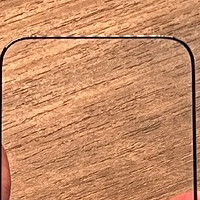 iPhone 15 Pro 钢化膜曝光：弧边微曲设计、全系屏幕边框收窄