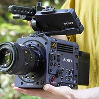 索尼发布 CineAltaB 电影机，8.6K全画幅传感器、支持PL卡口、高精度自动对焦、内置防抖系统