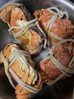 「金秋时节，大闸蟹美味来袭！快来品尝吧!」