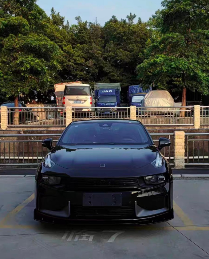 轿车