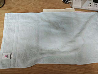 整体质感不错的洁丽雅毛巾，性价比高，但不完美