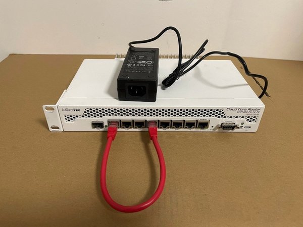 Ccr1009千兆路由器-没屏没万兆