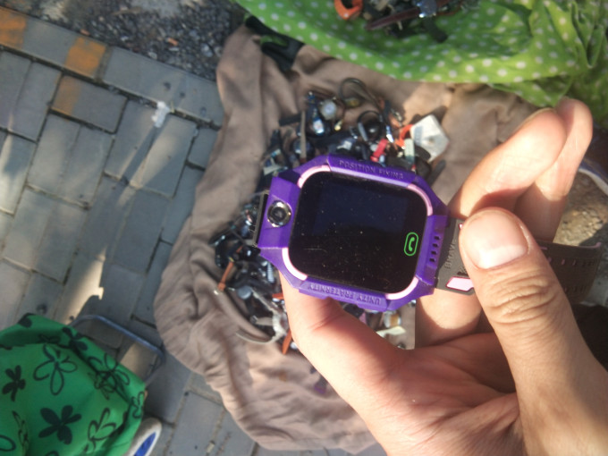 儿童电话手表差价这么大