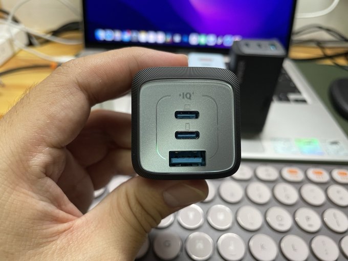 安克充电器