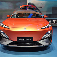 长安深蓝 S7 纯电版：性能卓越的新能源汽车
