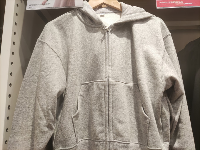 优衣库女士卫衣