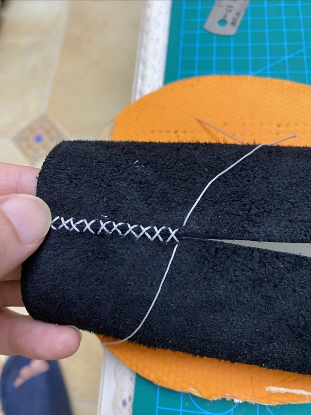 第一次做手工皮具，给夜钓灯做个套儿