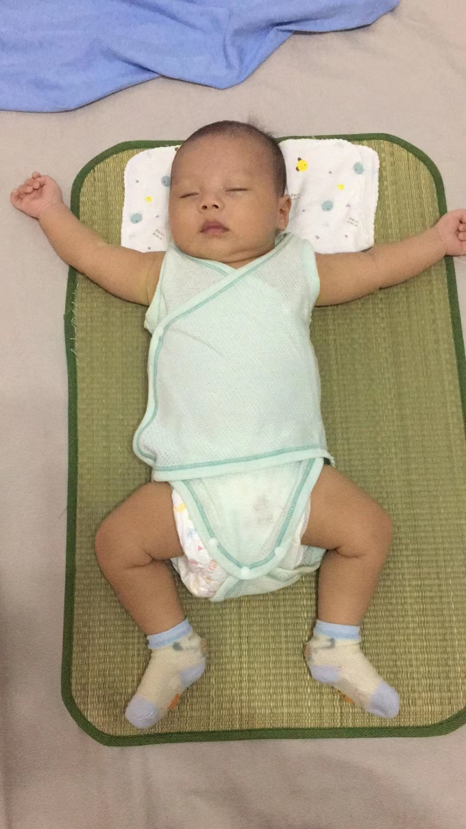 婴儿枕头