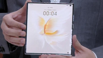 荣耀发布 V Purse “钱包” 折叠屏手机，外折屏、超轻薄、科技与时尚结合