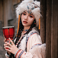 展现独特魅力，品味藏族服装的美好生活