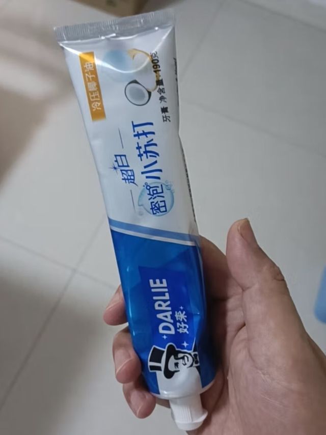 牙膏，我选择国货黑人牙膏