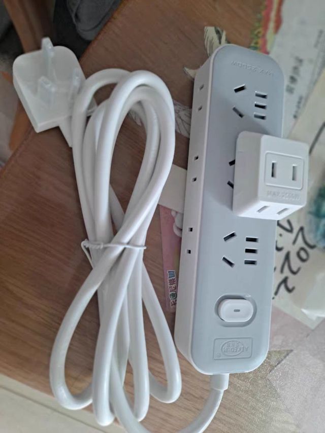 这种插排竟然能主动灭火？十几块的售价太划算了!
