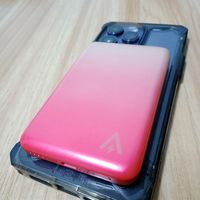安克的磁吸式充电宝，聊胜于无