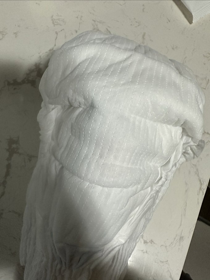 婴儿尿裤