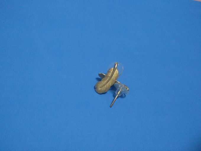 周生生黄金耳饰