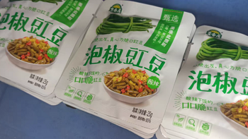 吉香居泡椒豇豆开味萝卜干是一款美味可口的小吃