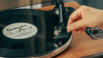 Syitren赛塔林PARON II上手：品味黑胶唱片机独特的复古韵味