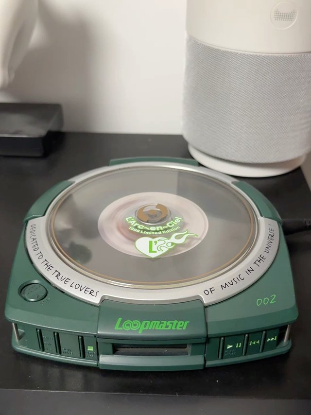 彩虹乐队联名限量版CD机
