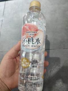 三得利不仅有乌龙茶，这个沁桃水果味饮料也不错啊
