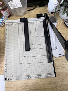 裁纸很方便，省时间
